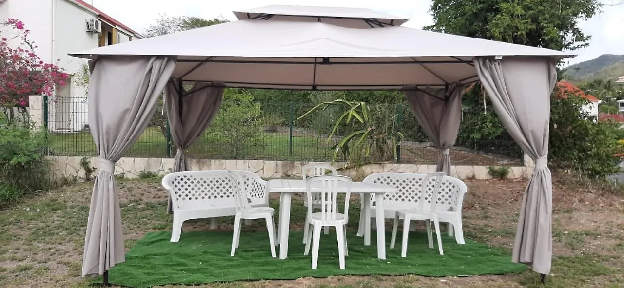 La Villa Du Rocher Du Gaiac Avec Spa Le Diamant 0*,
